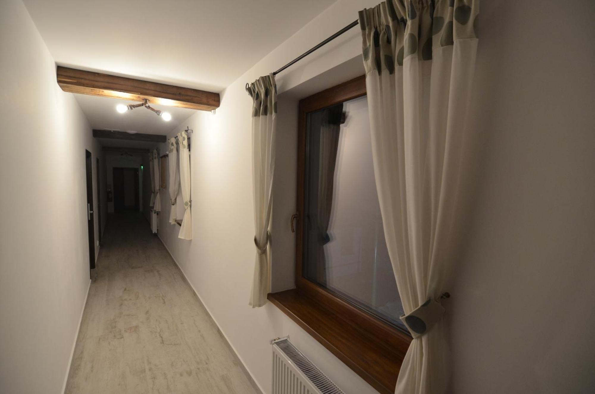 Pensiunea Banffy Topliţa Exterior foto